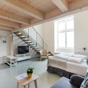 Vorgarten - Central, New And Stylish For Your Comfortable In Wenen