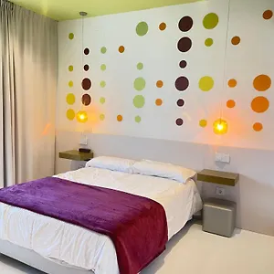 lahola-glam-suites.1costadelsol.com/
